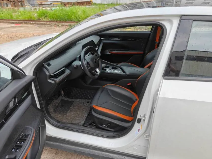 2023 ChangAn UNI-V 1.5T 188HP L4 7DCT,autocango,china used car exporter,china ev exporter,chinese used car exporter,chinese used ev exporter