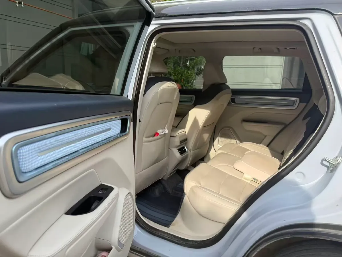 2023 Geely ICON 1.5T 181HP L4 7DCT,autocango,china used car exporter,china ev exporter,chinese used car exporter,chinese used ev exporter