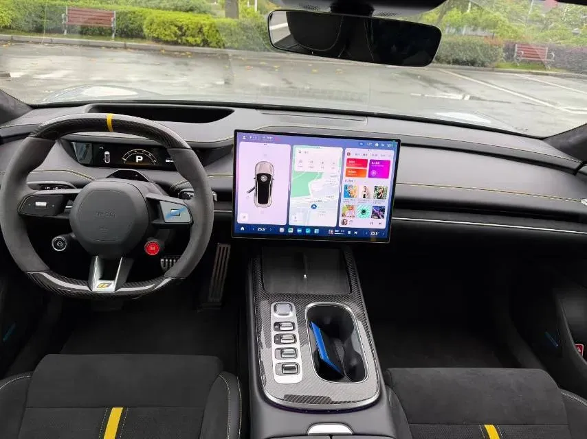 2025 MI SU7 Ultra BEV 93.7KWH,autocango,china used car exporter,china ev exporter,chinese used car exporter,chinese used ev exporter