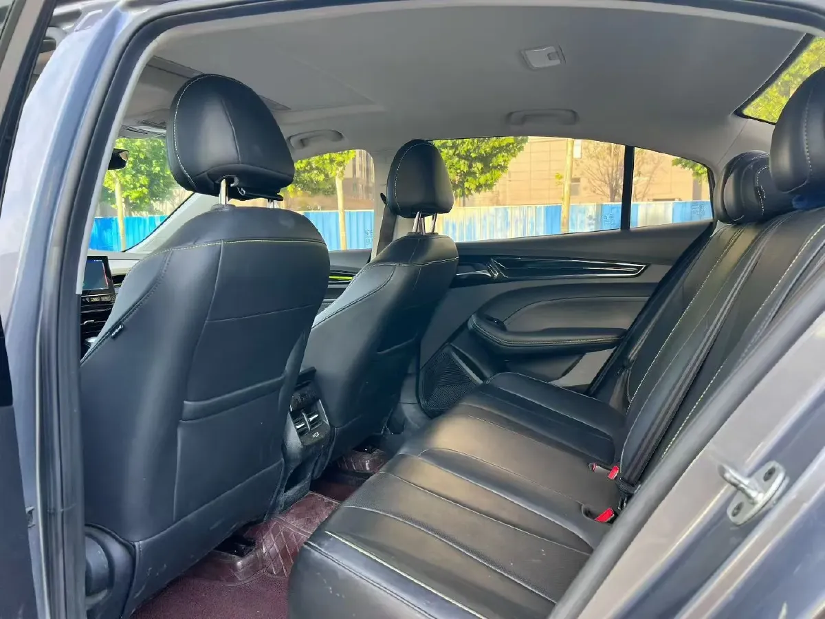 2021 Roewe i5 1.5L 120HP L4 CVT,autocango,china used car exporter,china ev exporter,chinese used car exporter,chinese used ev exporter