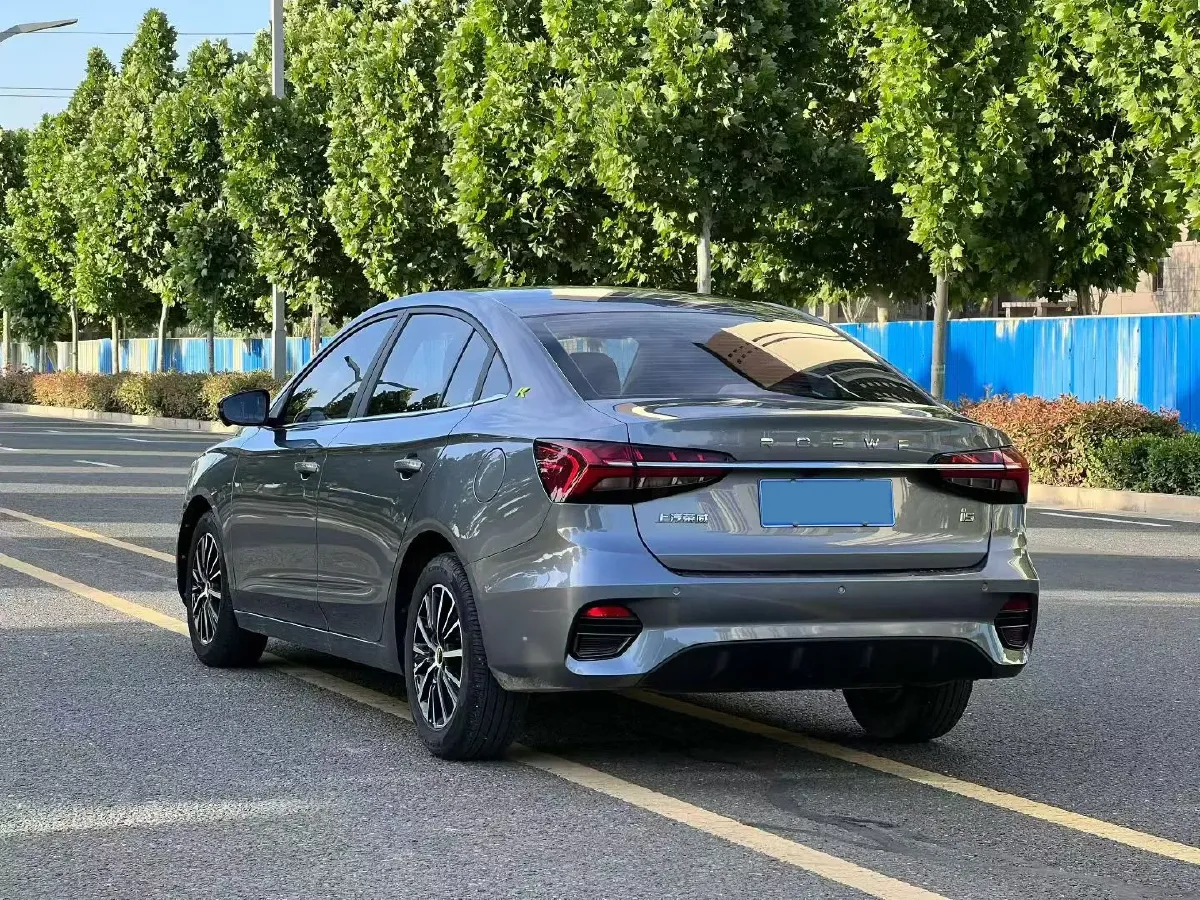 2021 Roewe i5 1.5L 120HP L4 CVT,autocango,china used car exporter,china ev exporter,chinese used car exporter,chinese used ev exporter