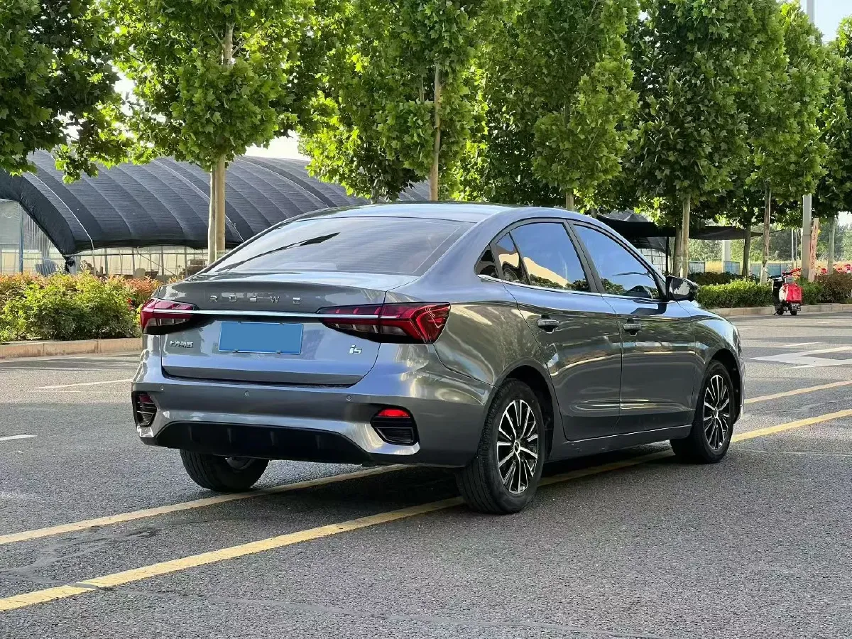 2021 Roewe i5 1.5L 120HP L4 CVT,autocango,china used car exporter,china ev exporter,chinese used car exporter,chinese used ev exporter