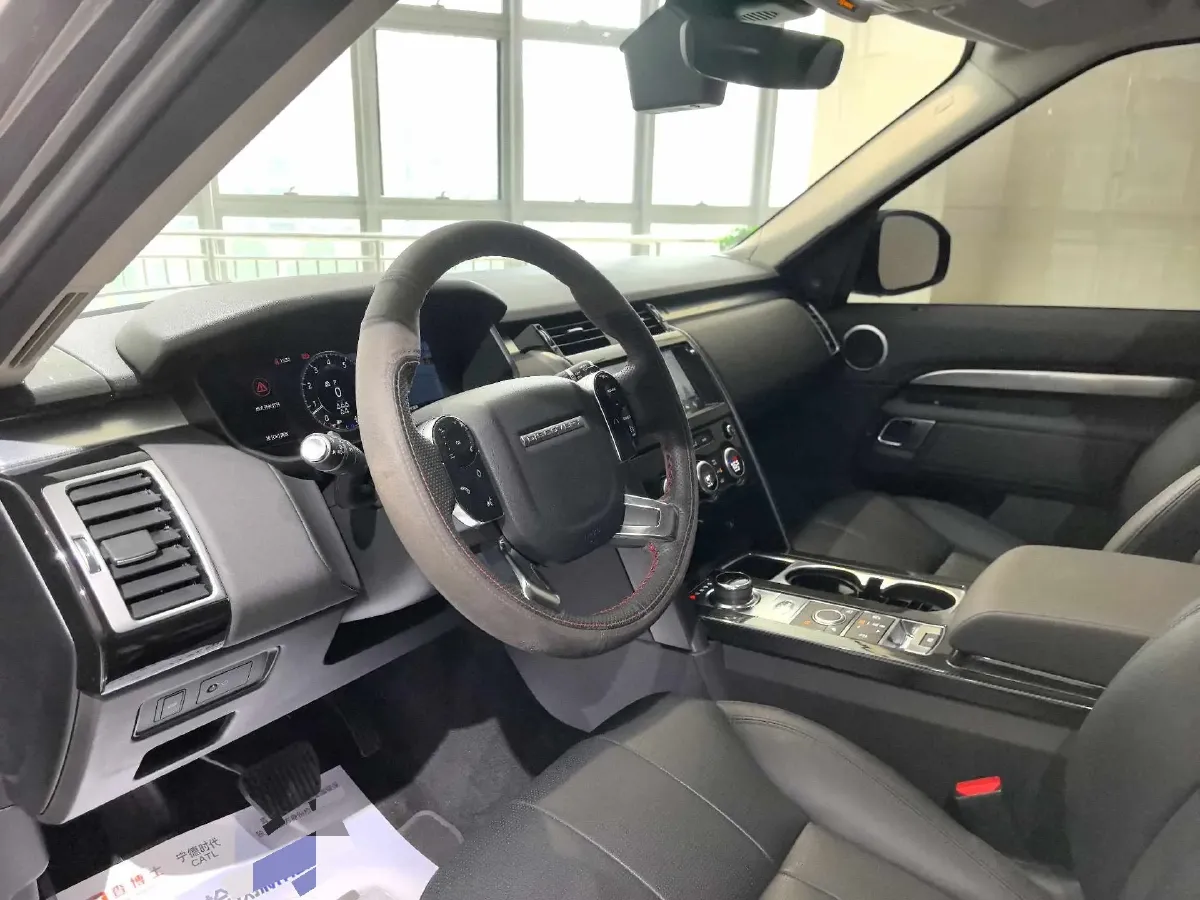 2020 Land Rover Discovery 3.0T 340HP V6 8AT,autocango,china used car exporter,china ev exporter,chinese used car exporter,chinese used ev exporter