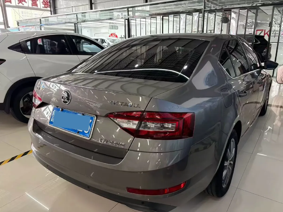 2018 Skoda Octavia 1.6L 110HP L4 6AT,autocango,china used car exporter,china ev exporter,chinese used car exporter,chinese used ev exporter
