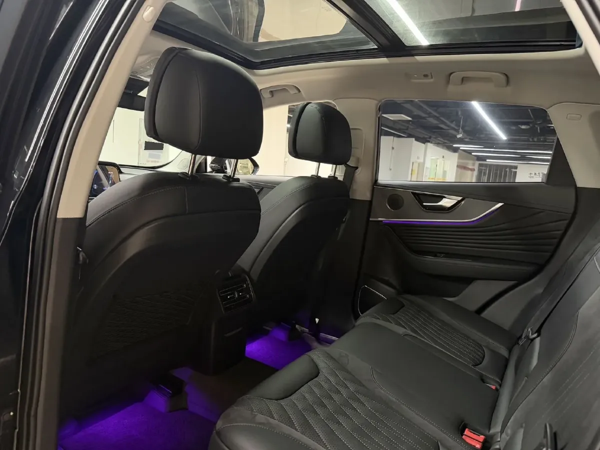 2023 HongQi HS5 2.0T 252HP L4 8AT,autocango,china used car exporter,china ev exporter,chinese used car exporter,chinese used ev exporter