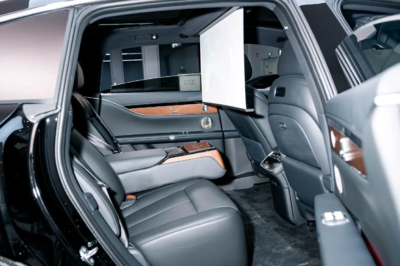 2024 HIMA Stelato S9 BEV 100KWH,autocango,china used car exporter,china ev exporter,chinese used car exporter,chinese used ev exporter
