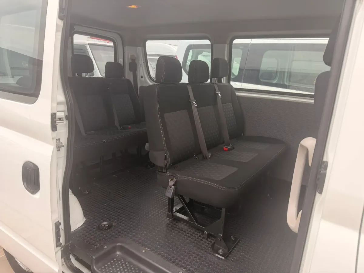 2021 MAXUS XinTu V80 2.0T 139HP L4 6MT,autocango,china used car exporter,china ev exporter,chinese used car exporter,chinese used ev exporter