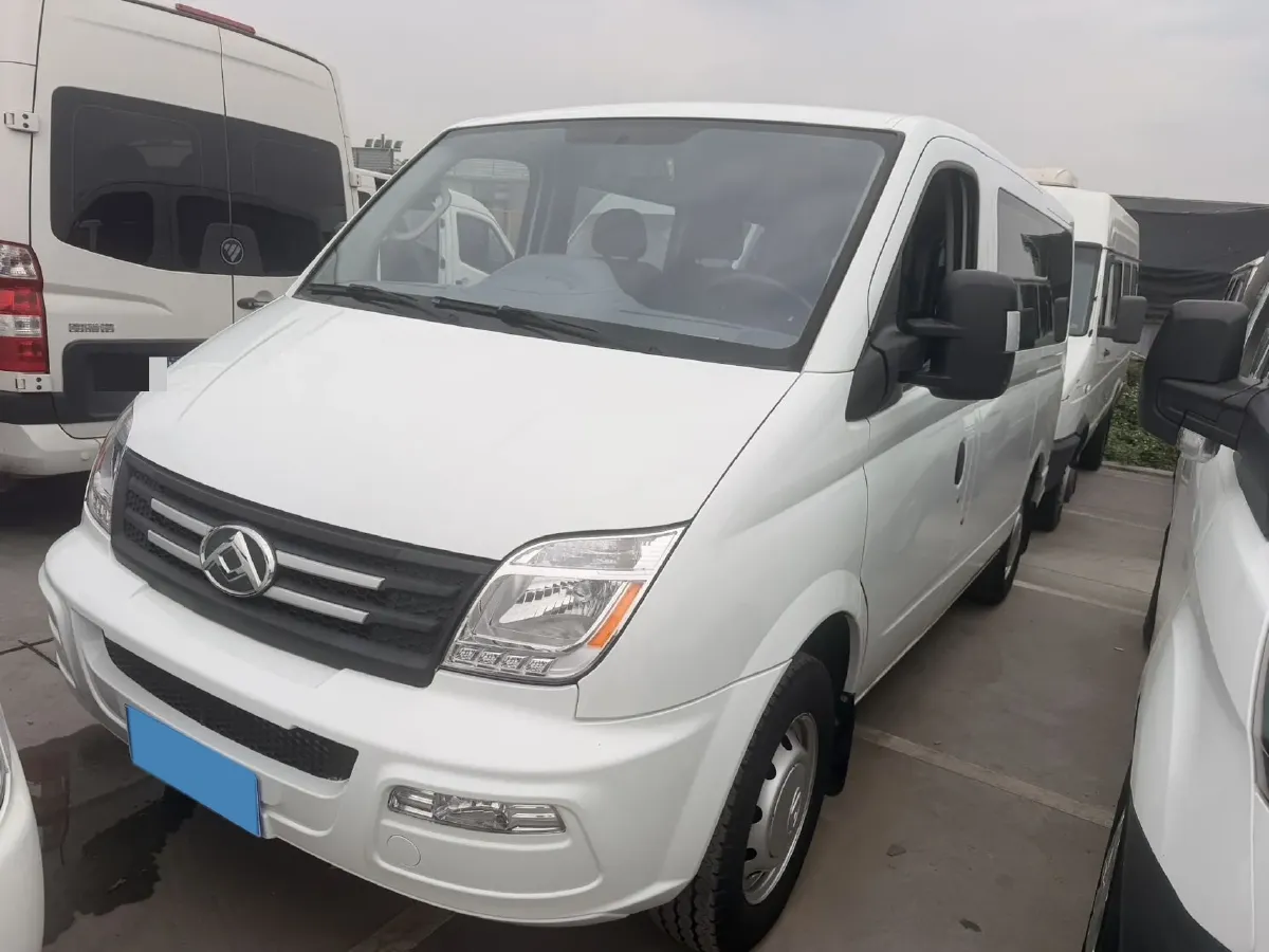2021 MAXUS XinTu V80 2.0T 139HP L4 6MT,autocango,china used car exporter,china ev exporter,chinese used car exporter,chinese used ev exporter