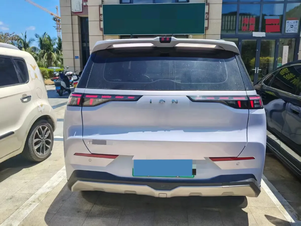 2022 Geely Okavango 1.8T 184HP L4 7DCT,autocango,china used car exporter,china ev exporter,chinese used car exporter,chinese used ev exporter
