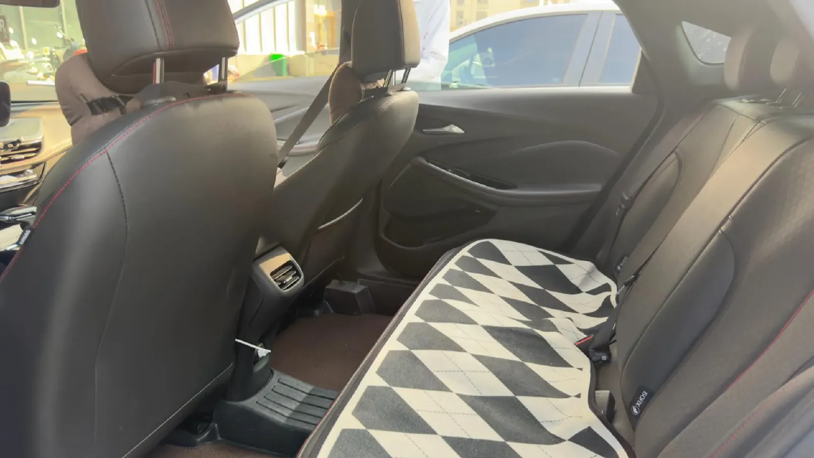 2023 Jetour X70 PRO 2.0T 254HP L4 7DCT,autocango,china used car exporter,china ev exporter,chinese used car exporter,chinese used ev exporter
