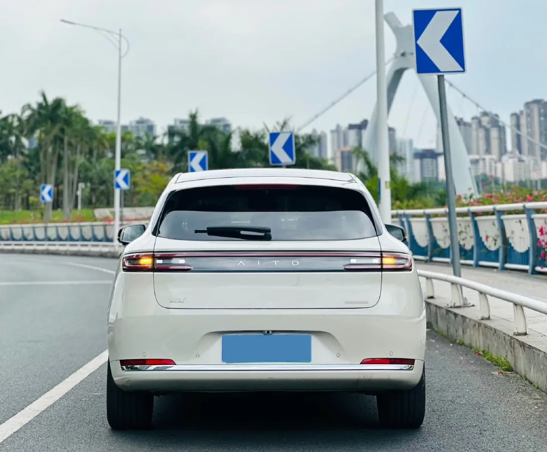 2025 AITO AITO M5 1.5T 152HP L4 REEV 42KWH,autocango,china used car exporter,china ev exporter,chinese used car exporter,chinese used ev exporter
