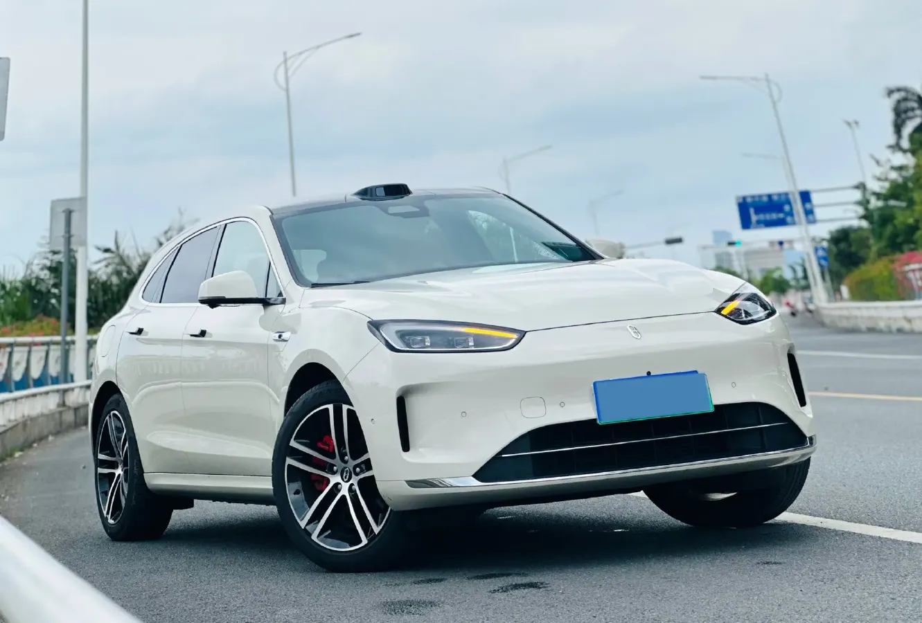 2025 AITO AITO M5 1.5T 152HP L4 REEV 42KWH,autocango,china used car exporter,china ev exporter,chinese used car exporter,chinese used ev exporter