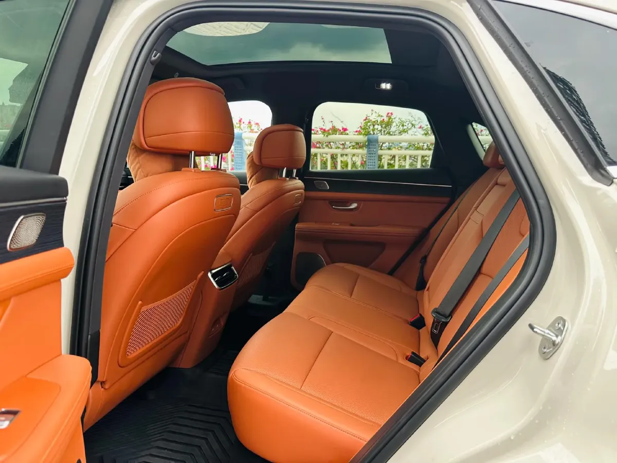 2025 AITO AITO M5 1.5T 152HP L4 REEV 42KWH,autocango,china used car exporter,china ev exporter,chinese used car exporter,chinese used ev exporter