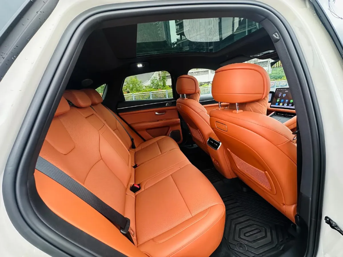 2025 AITO AITO M5 1.5T 152HP L4 REEV 42KWH,autocango,china used car exporter,china ev exporter,chinese used car exporter,chinese used ev exporter