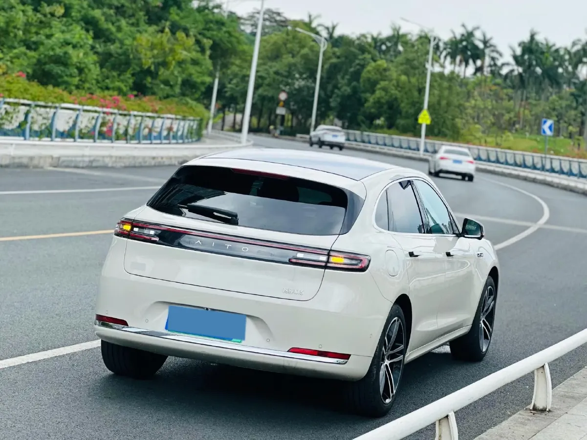 2025 AITO AITO M5 1.5T 152HP L4 REEV 42KWH,autocango,china used car exporter,china ev exporter,chinese used car exporter,chinese used ev exporter