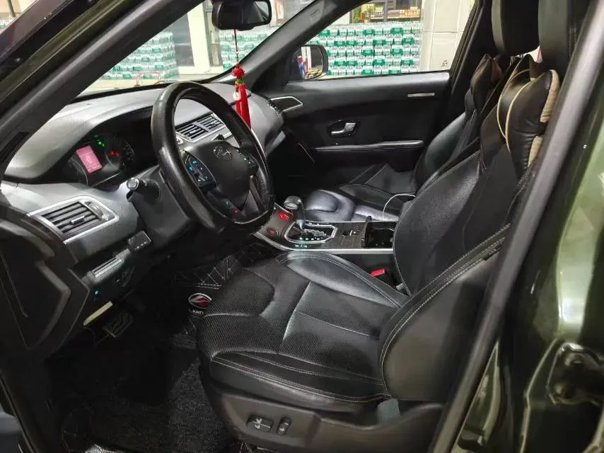 2016 Landwind X7 2.0T 190HP L4 8AT,autocango,china used car exporter,china ev exporter,chinese used car exporter,chinese used ev exporter