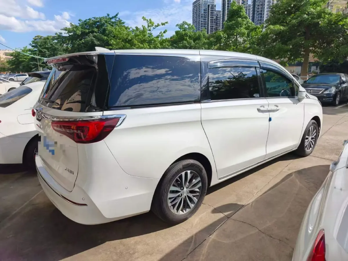 2023 Buick GL8 2.0T 237HP L4 9AT,autocango,china used car exporter,china ev exporter,chinese used car exporter,chinese used ev exporter