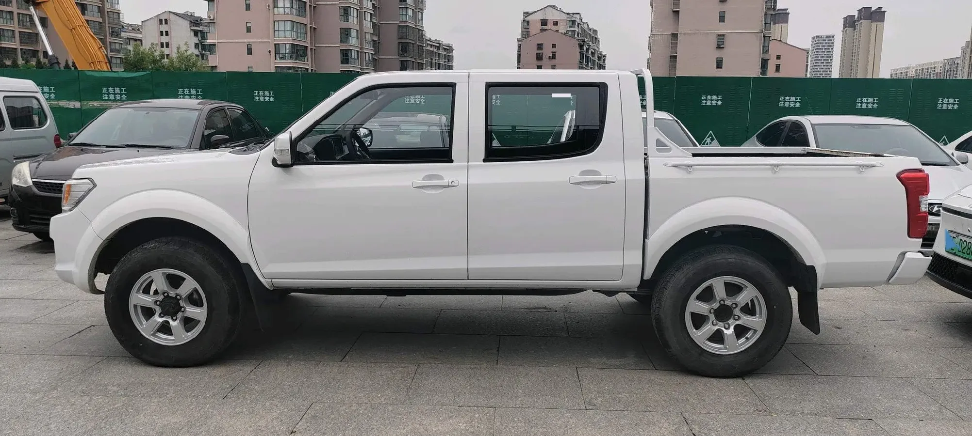 2019 Dongfeng RuiQi 2.4L 158HP L4 5MT,autocango,china used car exporter,china ev exporter,chinese used car exporter,chinese used ev exporter