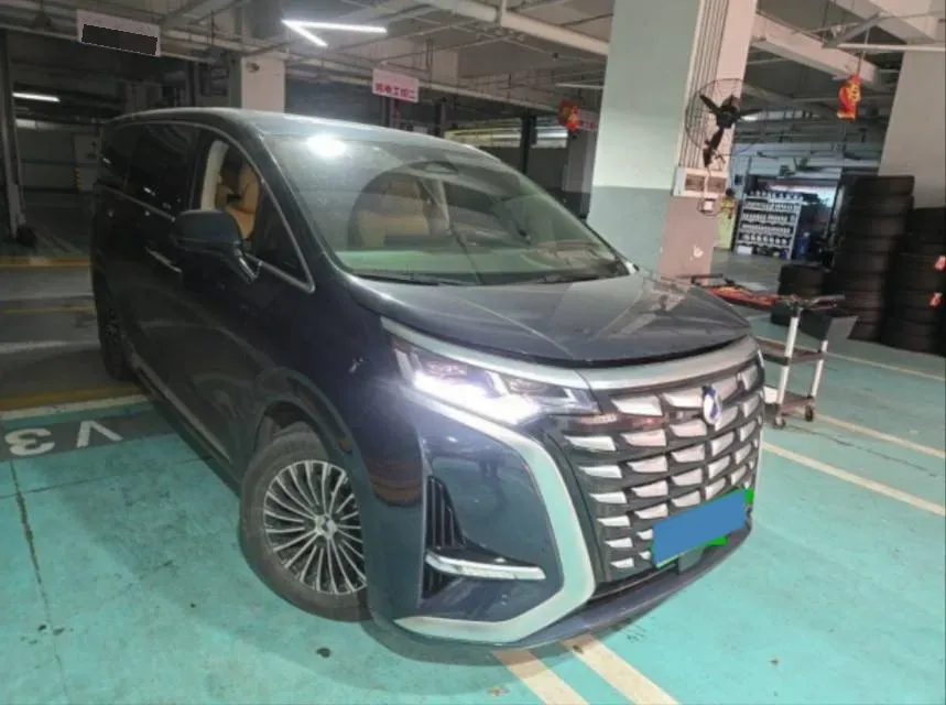 2022 Mercedes-Benz GLC Class 2.0T 197HP L4 9AT,autocango,china used car exporter,china ev exporter,chinese used car exporter,chinese used ev exporter