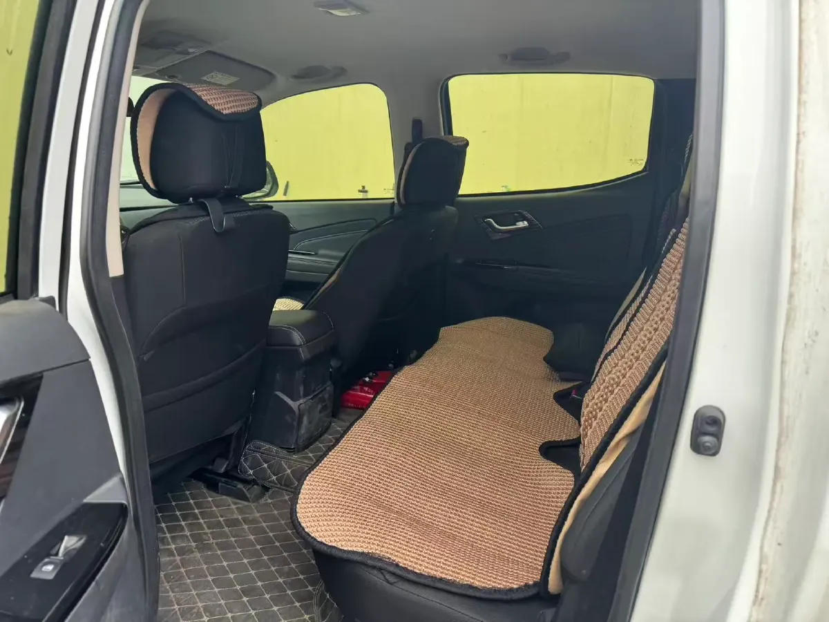2020 Isuzu LingTuo 2.5T 150HP L4 6MT,autocango,china used car exporter,china ev exporter,chinese used car exporter,chinese used ev exporter