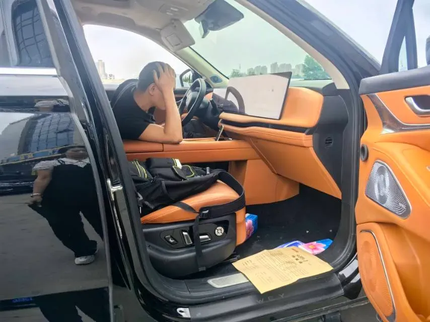 2025 WEY BlueMountain 1.5T 170HP L4 4DHT PHEV 52.3KWH,autocango,china used car exporter,china ev exporter,chinese used car exporter,chinese used ev exporter