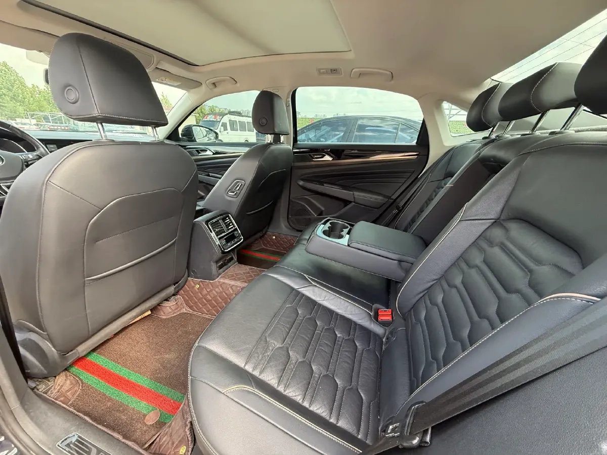 2019 Skoda Kodiak 2.0T 186HP L4 7DCT,autocango,china used car exporter,china ev exporter,chinese used car exporter,chinese used ev exporter