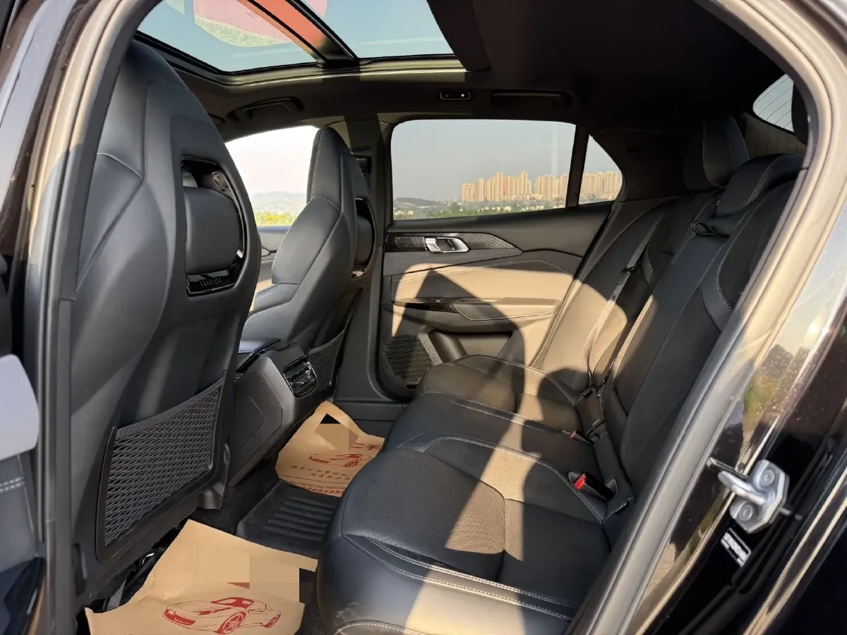 2022 LYNK&CO 03 2.0T 190HP L4 7DCT,autocango,china used car exporter,china ev exporter,chinese used car exporter,chinese used ev exporter