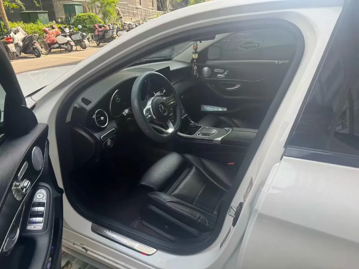 2021 Mercedes-Benz C Class 1.5T 184HP L4 9AT,autocango,china used car exporter,china ev exporter,chinese used car exporter,chinese used ev exporter