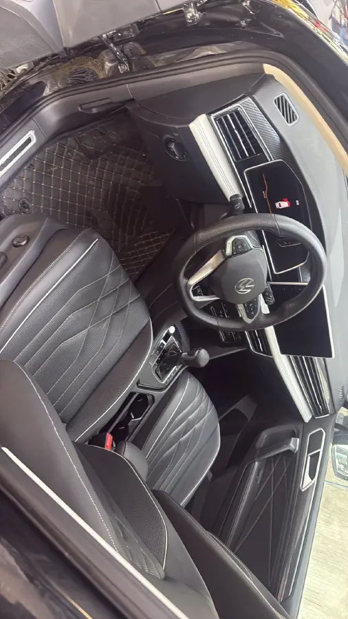 2024 Volkswagen Tiguan L 2.0T 186HP L4 7DCT,autocango,china used car exporter,china ev exporter,chinese used car exporter,chinese used ev exporter