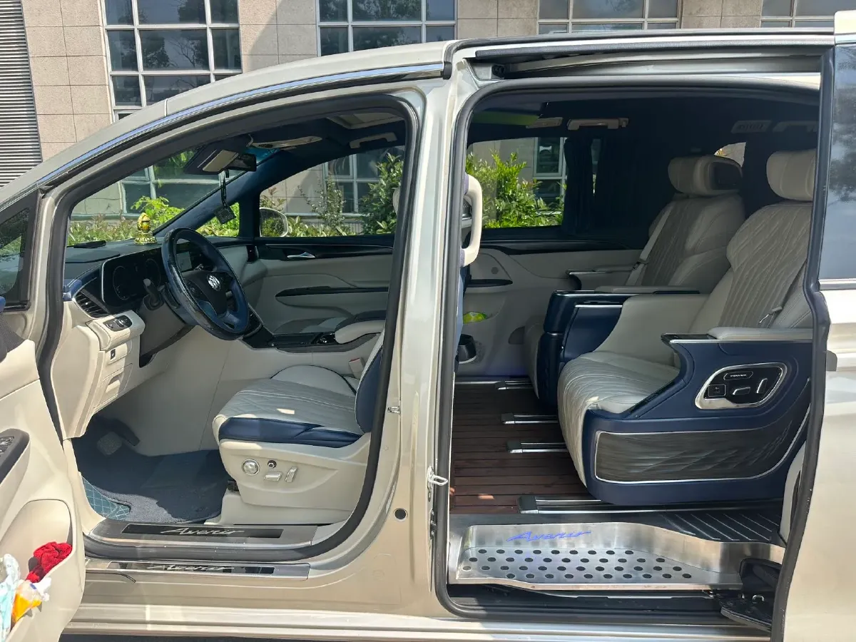 2020 Buick GL8 2.0T 237HP L4 9AT,autocango,china used car exporter,china ev exporter,chinese used car exporter,chinese used ev exporter