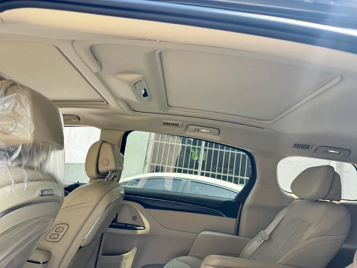 2023 Buick GL8 2.0T 237HP L4 9AT,autocango,china used car exporter,china ev exporter,chinese used car exporter,chinese used ev exporter