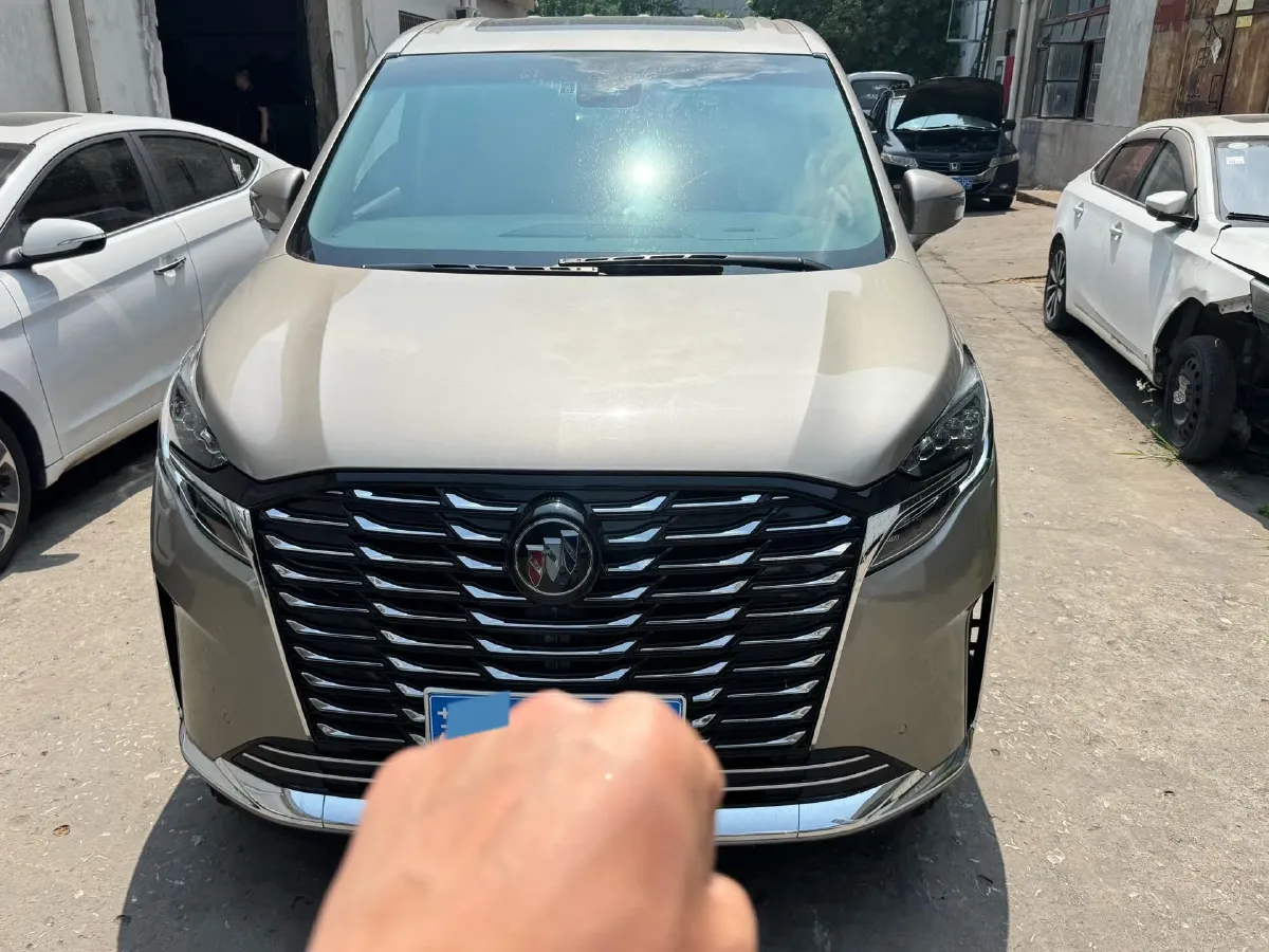 2023 Buick GL8 2.0T 237HP L4 9AT,autocango,china used car exporter,china ev exporter,chinese used car exporter,chinese used ev exporter