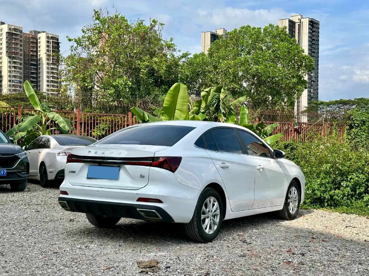 2023 Roewe i5 1.5L 129HP L4 CVT,autocango,china used car exporter,china ev exporter,chinese used car exporter,chinese used ev exporter