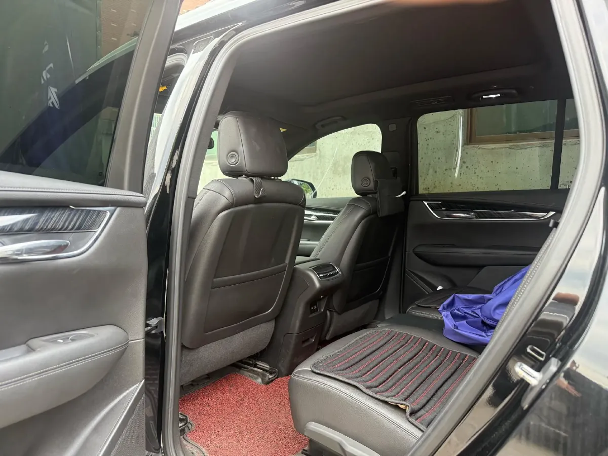 2022 Cadillac XT6 2.0T 237HP L4 9AT,autocango,china used car exporter,china ev exporter,chinese used car exporter,chinese used ev exporter