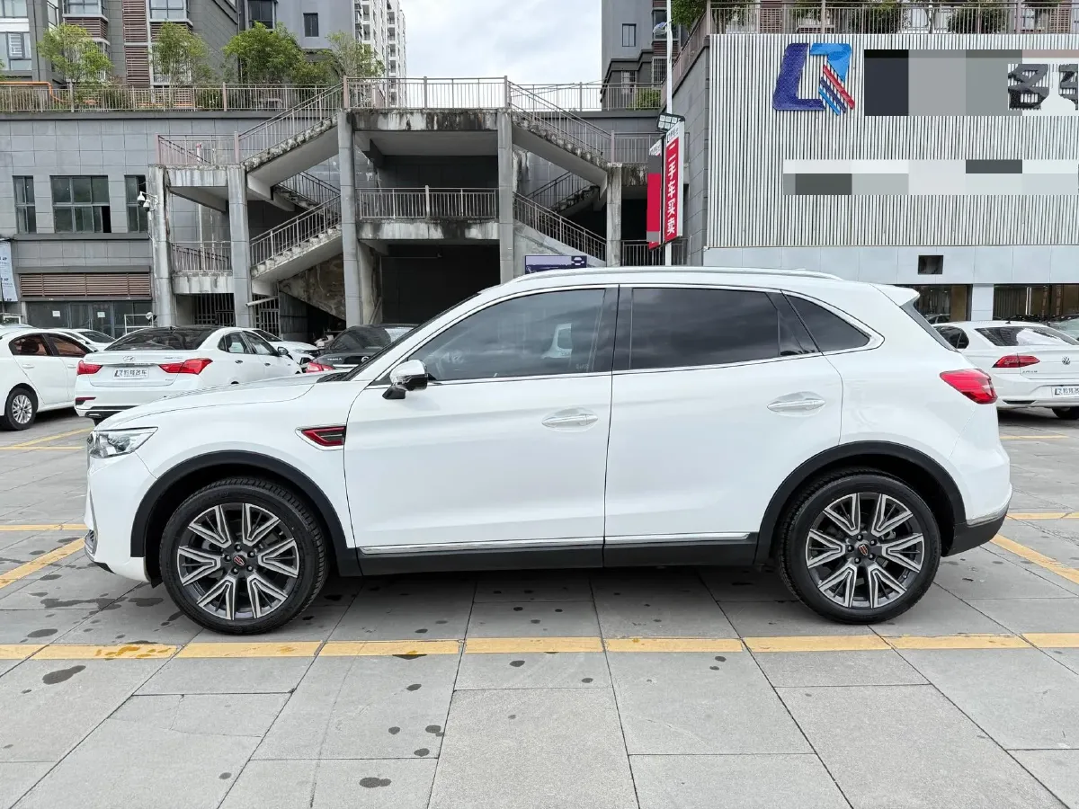 2022 HongQi HS5 2.0T 224HP L4 6AT,autocango,china used car exporter,china ev exporter,chinese used car exporter,chinese used ev exporter
