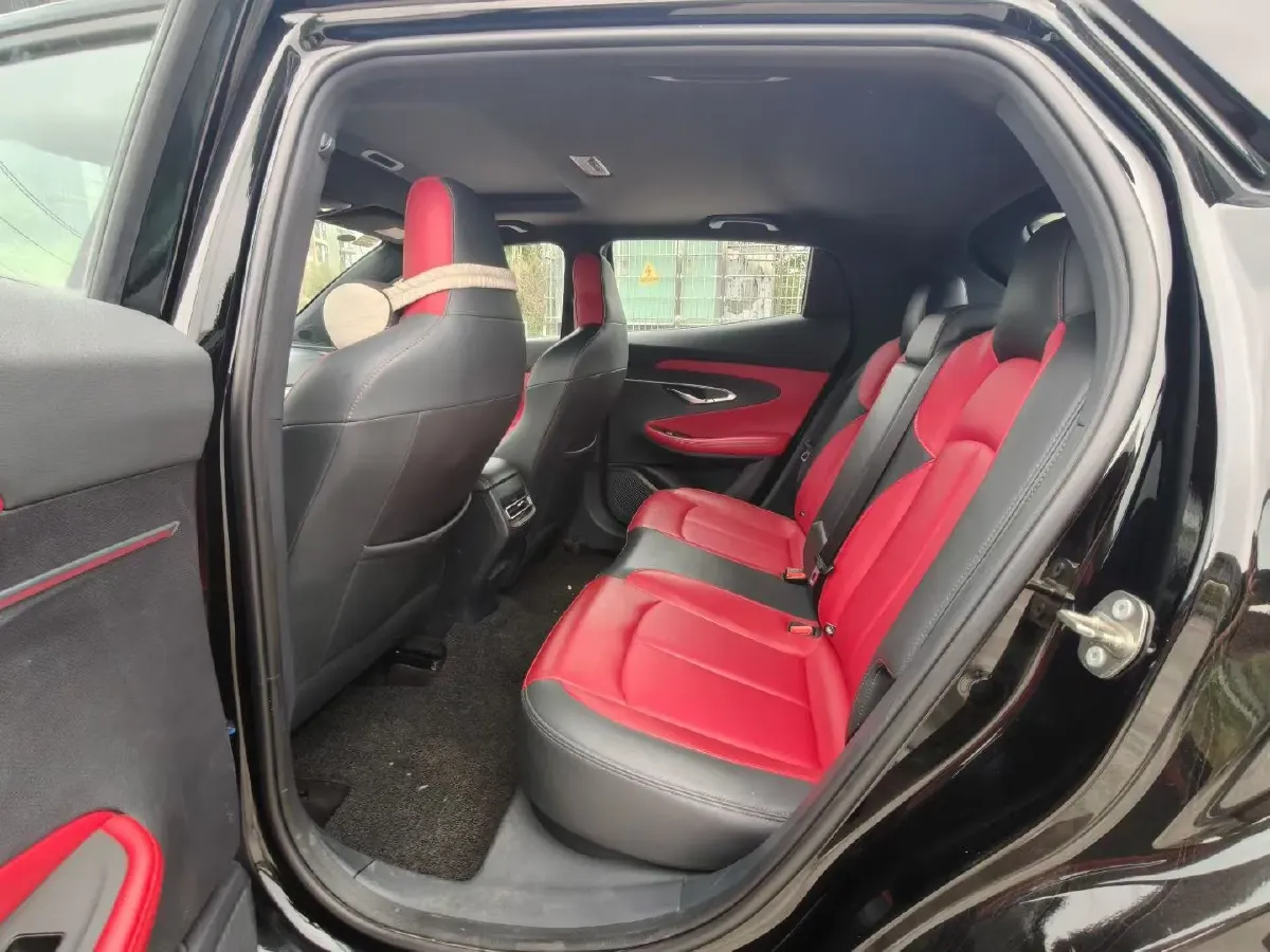 2020 ChangAn UNI-T 1.5T 180HP L4 7DCT,autocango,china used car exporter,china ev exporter,chinese used car exporter,chinese used ev exporter