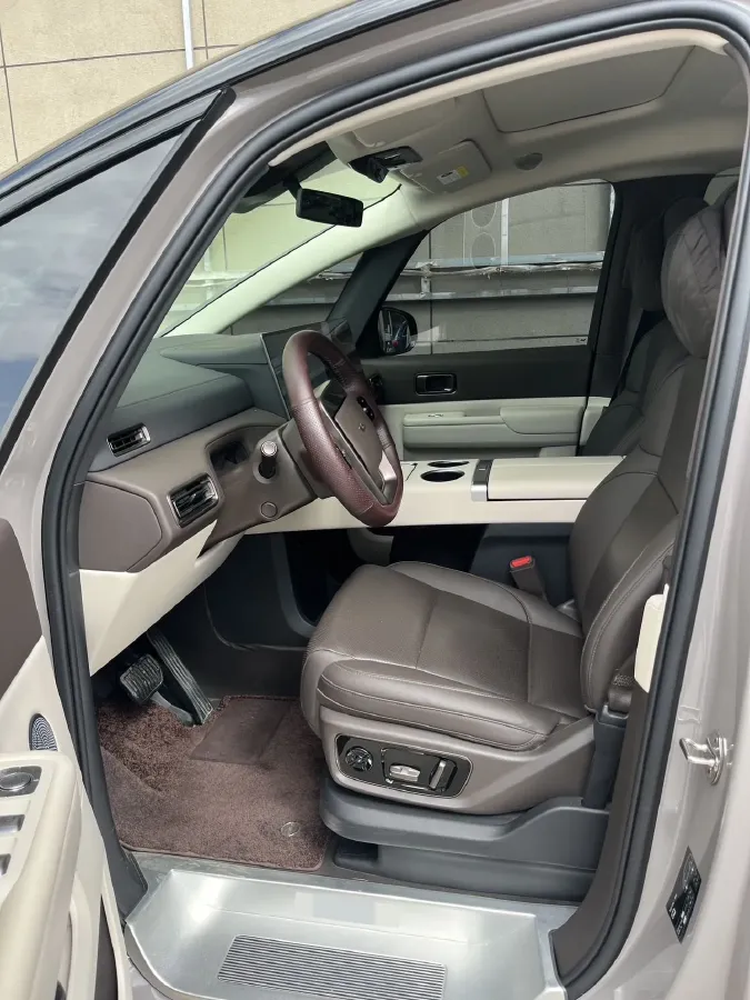 2024 Li MEGA BEV 102.7KWH,autocango,china used car exporter,china ev exporter,chinese used car exporter,chinese used ev exporter
