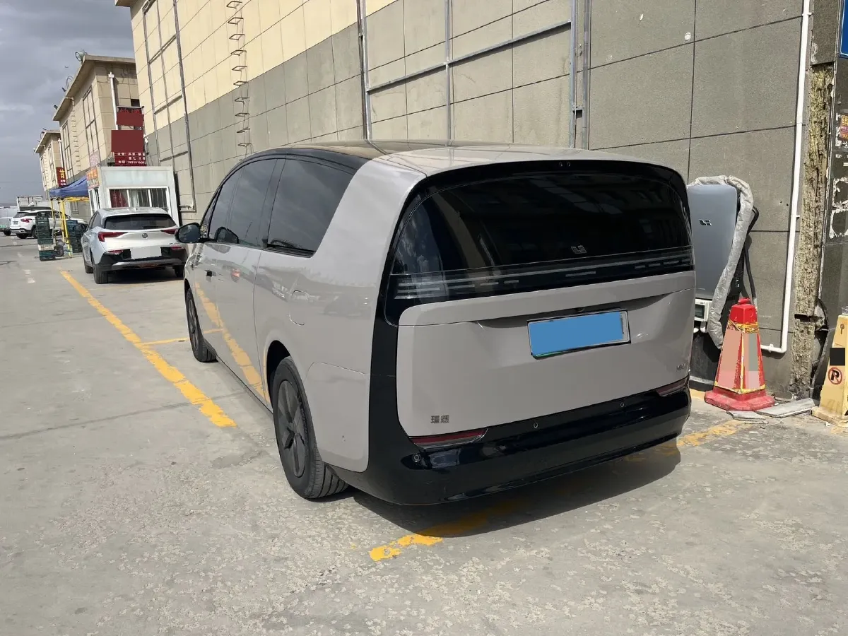 2024 Li MEGA BEV 102.7KWH,autocango,china used car exporter,china ev exporter,chinese used car exporter,chinese used ev exporter