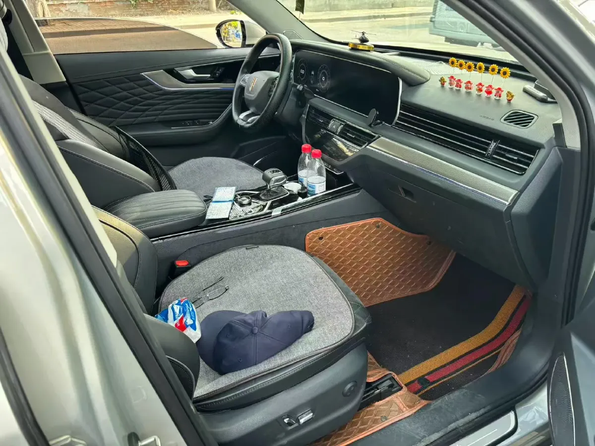 2022 HongQi HS5 2.0T 224HP L4 6AT,autocango,china used car exporter,china ev exporter,chinese used car exporter,chinese used ev exporter