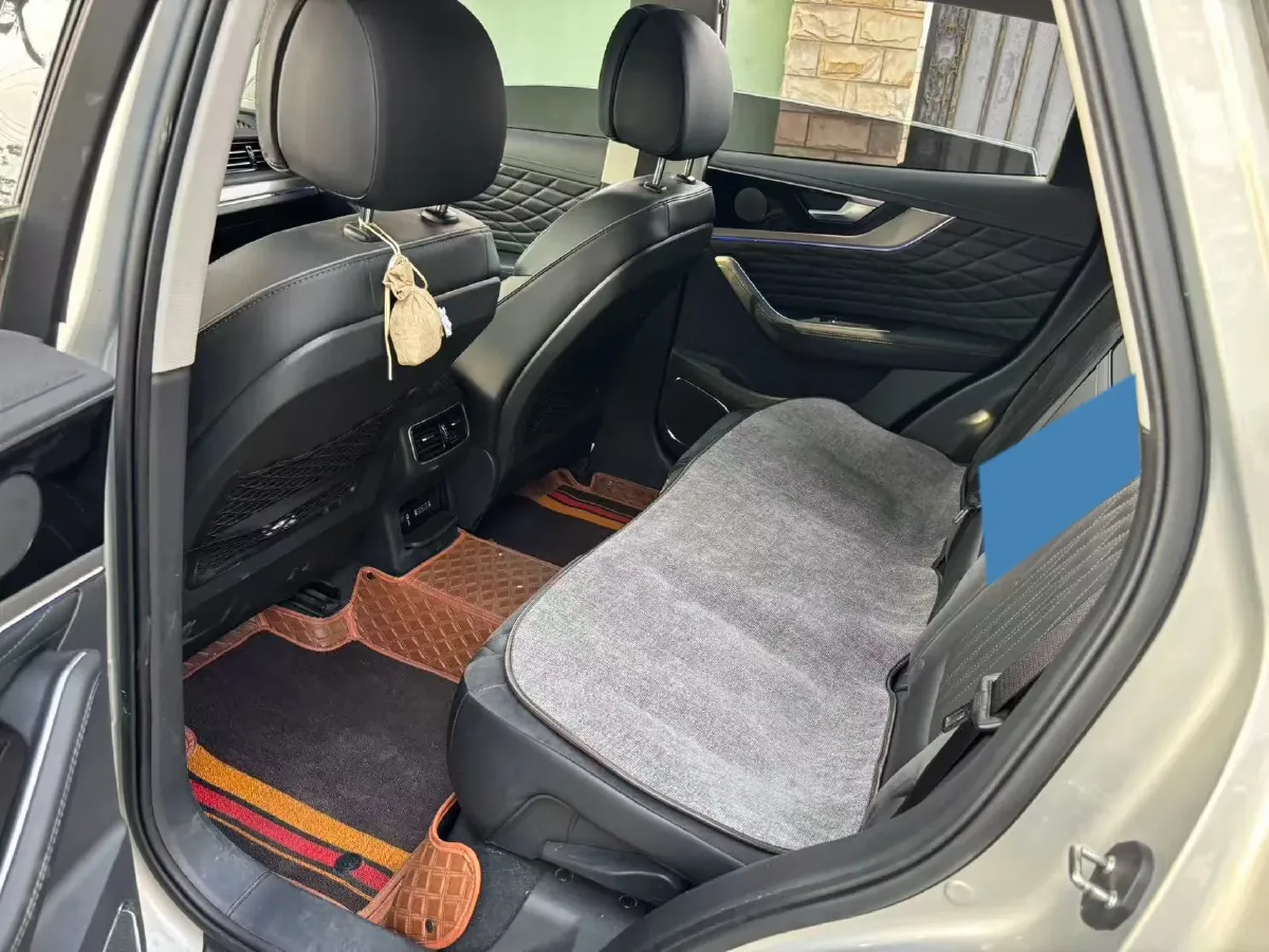 2022 HongQi HS5 2.0T 224HP L4 6AT,autocango,china used car exporter,china ev exporter,chinese used car exporter,chinese used ev exporter