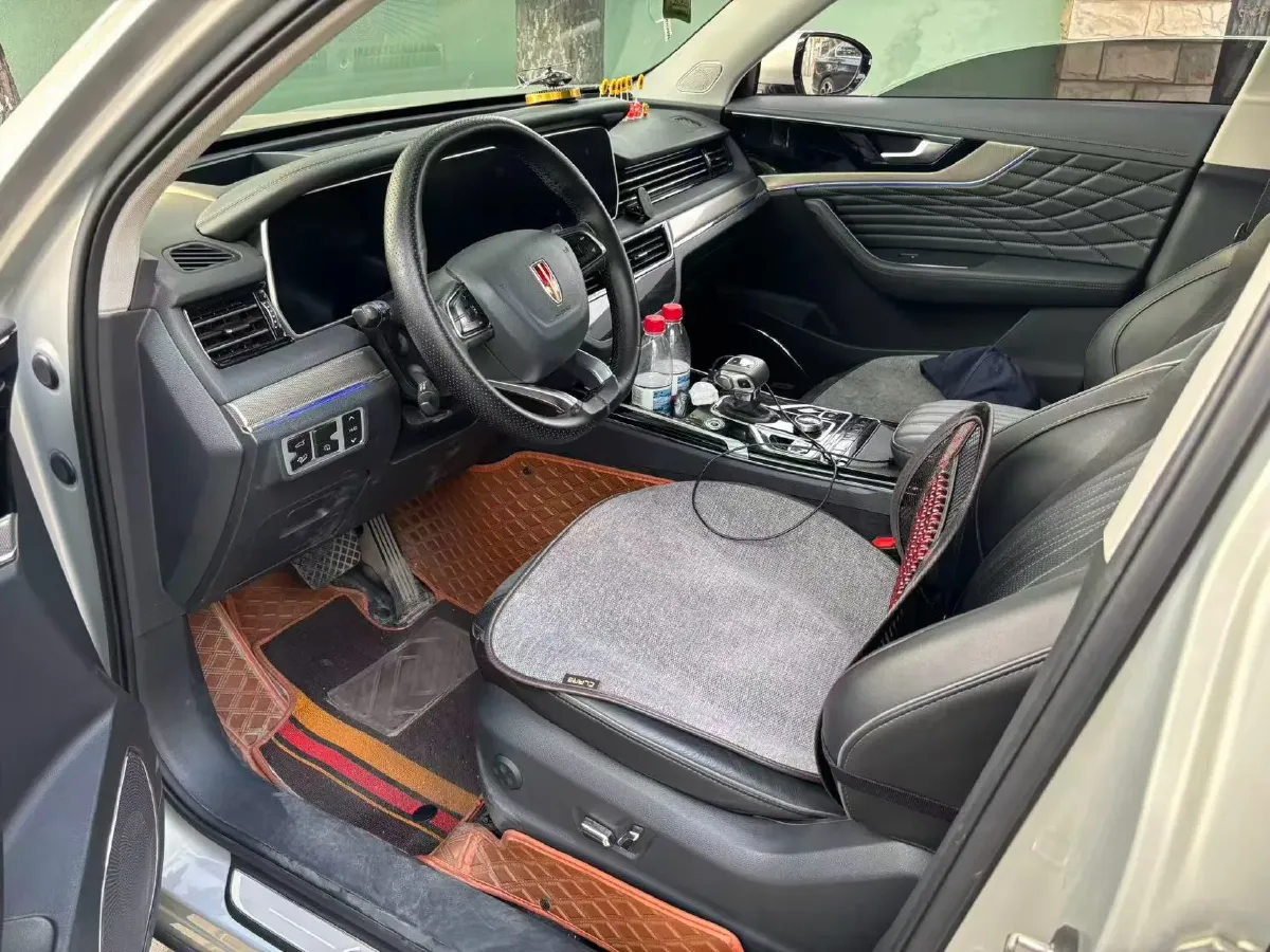 2022 HongQi HS5 2.0T 224HP L4 6AT,autocango,china used car exporter,china ev exporter,chinese used car exporter,chinese used ev exporter