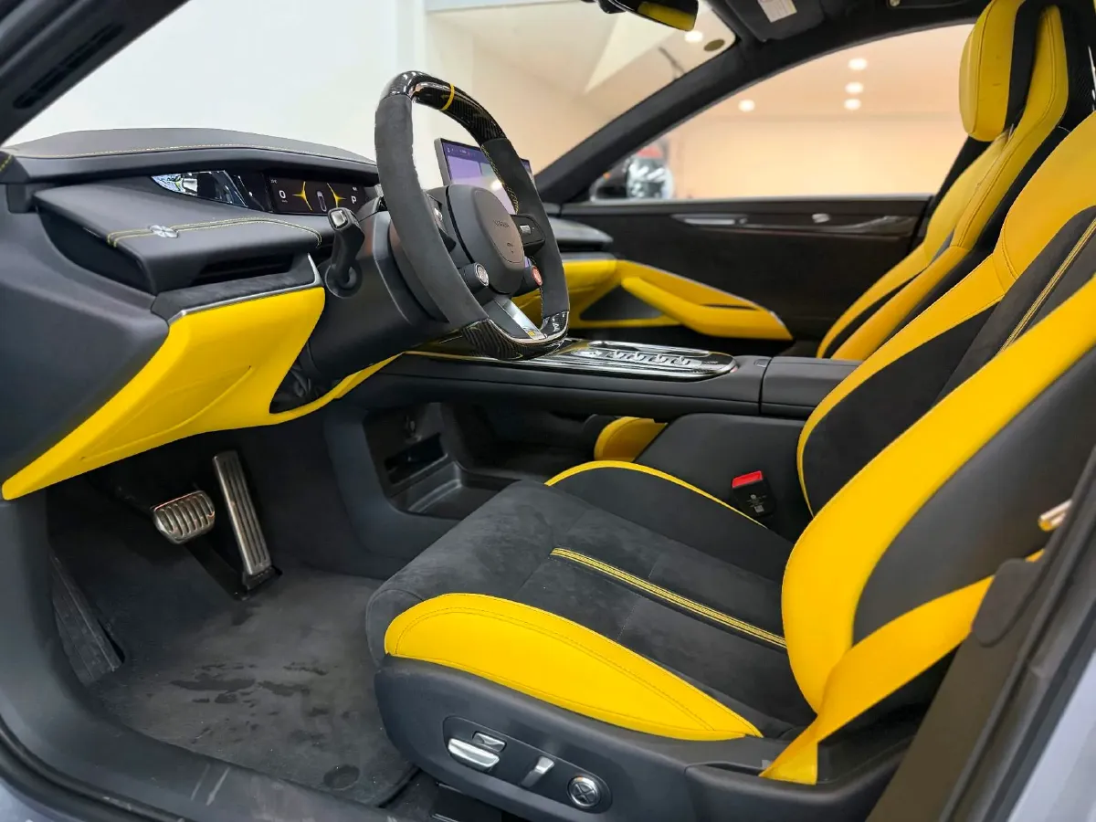 2025 MI SU7 Ultra BEV 93.7KWH,autocango,china used car exporter,china ev exporter,chinese used car exporter,chinese used ev exporter
