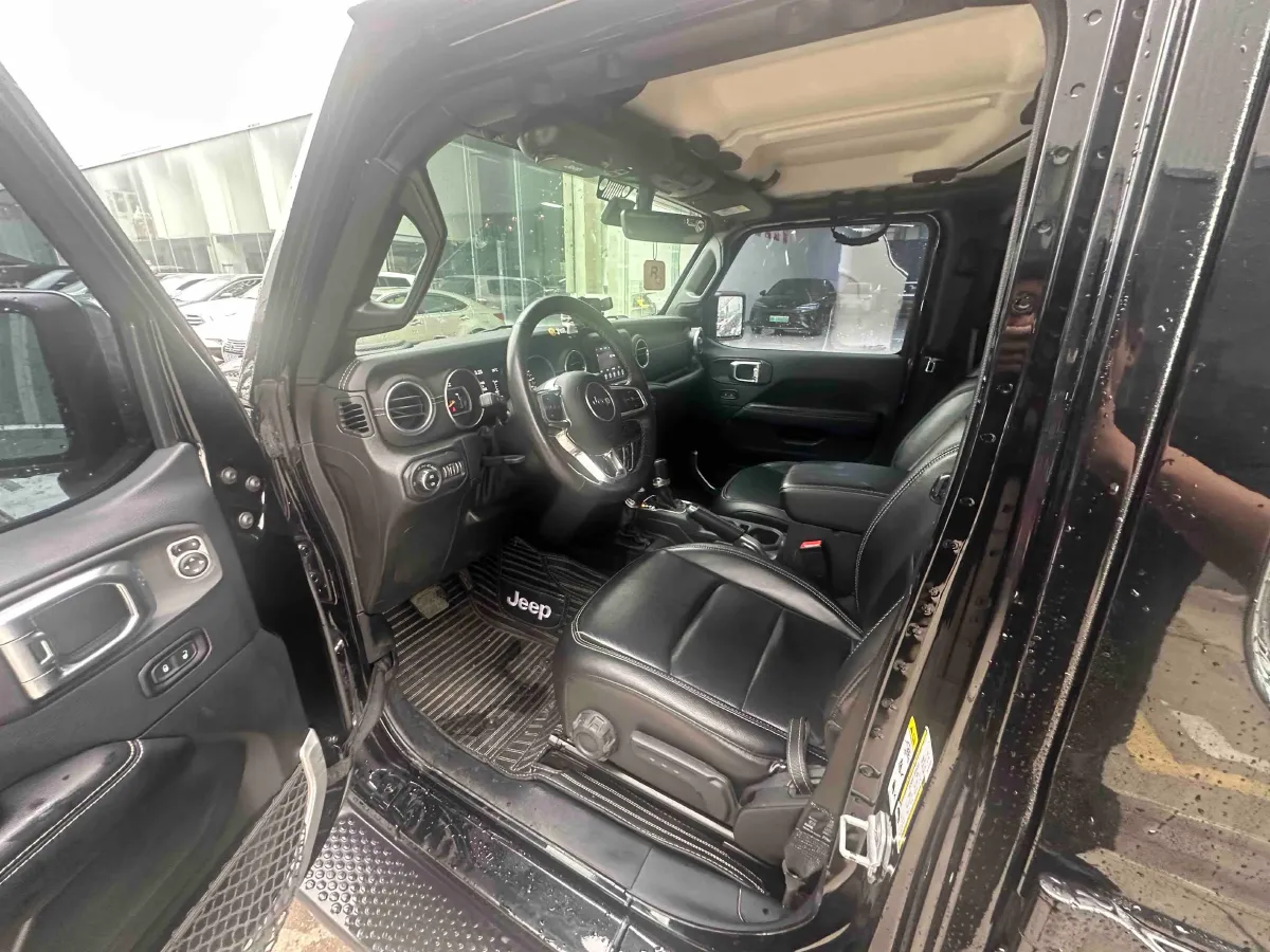 2018 Jeep Wrangler 2.0T 266HP L4 8AT,autocango,china used car exporter,china ev exporter,chinese used car exporter,chinese used ev exporter