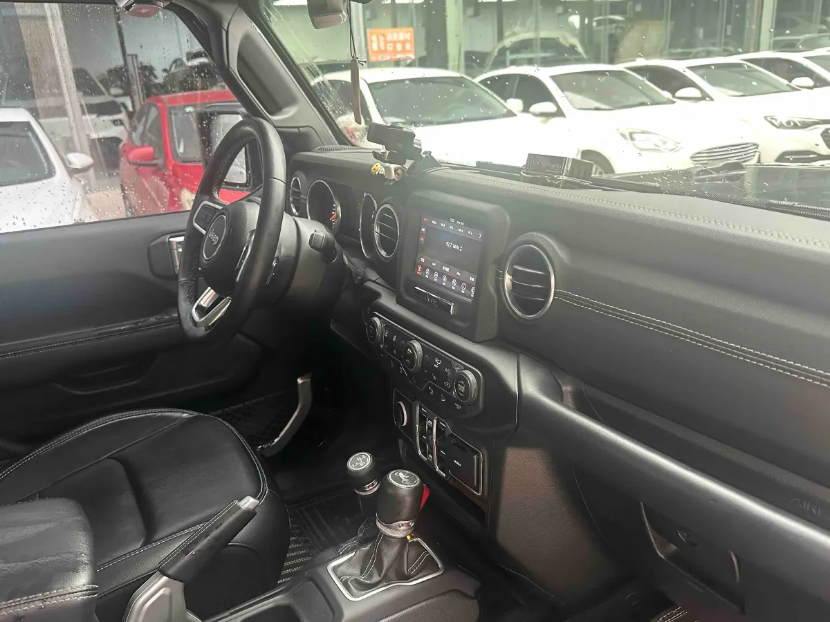 2018 Jeep Wrangler 2.0T 266HP L4 8AT,autocango,china used car exporter,china ev exporter,chinese used car exporter,chinese used ev exporter