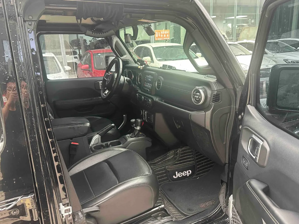 2018 Jeep Wrangler 2.0T 266HP L4 8AT,autocango,china used car exporter,china ev exporter,chinese used car exporter,chinese used ev exporter