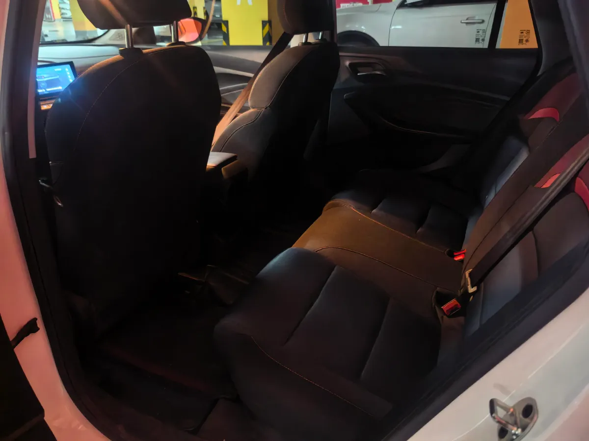 2023 MG 5 1.5L 129HP L4 5MT,autocango,china used car exporter,china ev exporter,chinese used car exporter,chinese used ev exporter