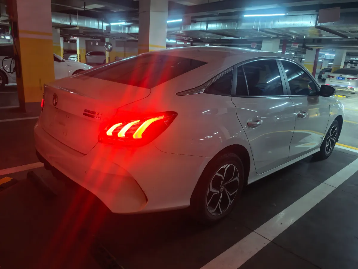 2023 MG 5 1.5L 129HP L4 5MT,autocango,china used car exporter,china ev exporter,chinese used car exporter,chinese used ev exporter