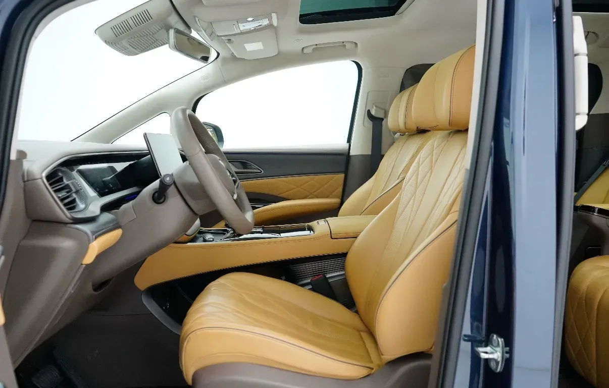 2022 Mercedes-Benz GLC Class 2.0T 197HP L4 9AT,autocango,china used car exporter,china ev exporter,chinese used car exporter,chinese used ev exporter