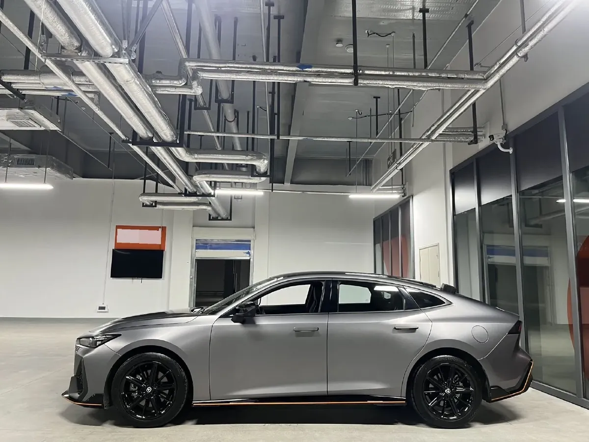 2022 ChangAn UNI-V 2.0T 233HP L4 8AT,autocango,china used car exporter,china ev exporter,chinese used car exporter,chinese used ev exporter