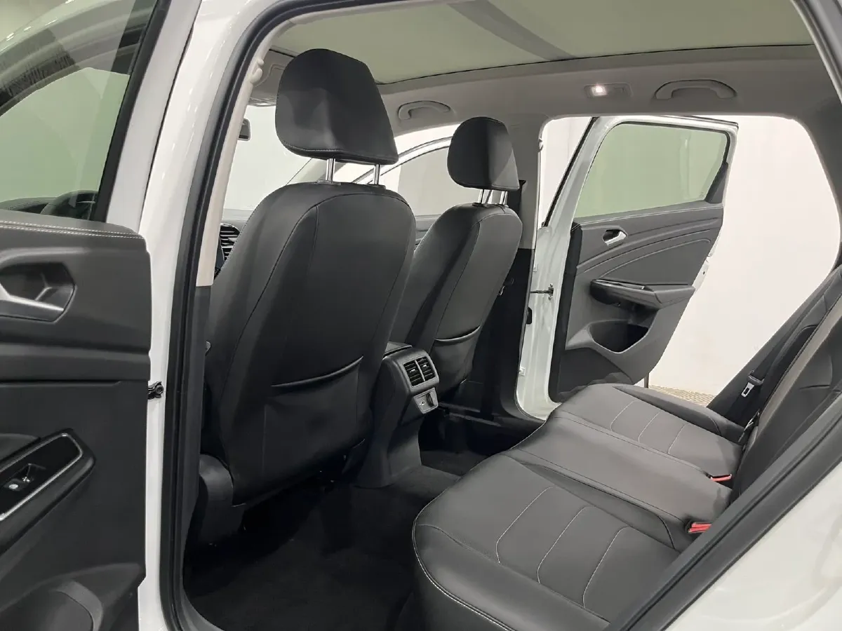 2021 Jetta VS7 1.4T 150HP L4 6AT,autocango,china used car exporter,china ev exporter,chinese used car exporter,chinese used ev exporter